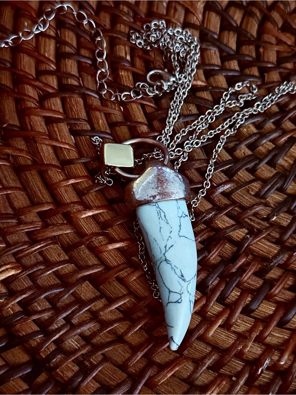 Source Unknown Silver-Tone Necklace with White Howlite Spike and Gold Accent